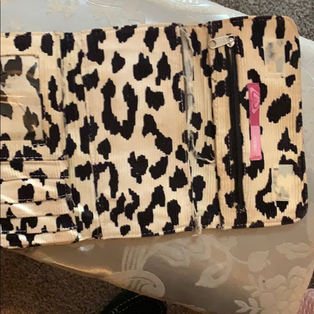 Roxy Wallet - Picture 2 of 3
